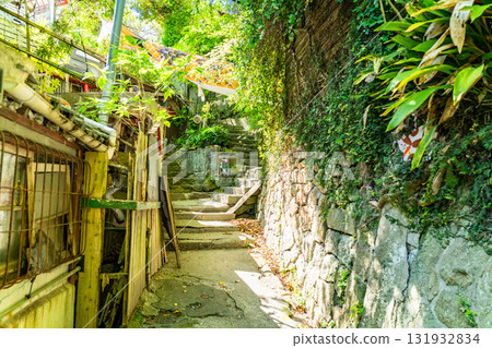 <Hiroshima Prefecture> Onomichi, a hilly town 131932834