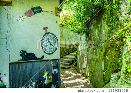 Onomichi Cat Narrow Path, Hiroshima Prefecture 131935916