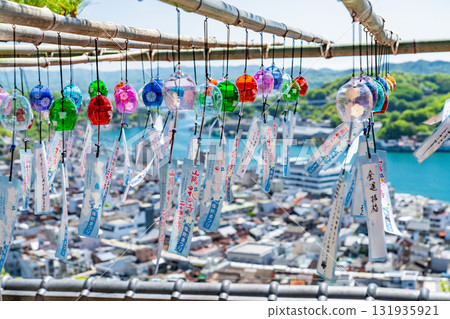 <廣島縣>尾道市街景及山頂景觀的全景 <廣島縣>尾道市街景及山頂景觀的全景 131935921