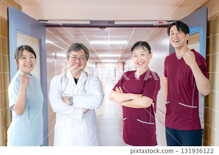 微笑的醫療團隊 131936122