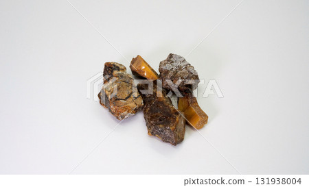 Multiple amber stones: Natural gemstones made from ancient resin Multiple amber stones: Natural gemstones made from ancient resin 131938004
