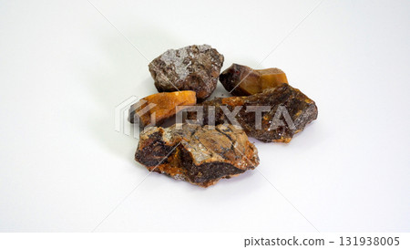 Multiple amber stones: Natural gemstones made from ancient resin Multiple amber stones: Natural gemstones made from ancient resin 131938005