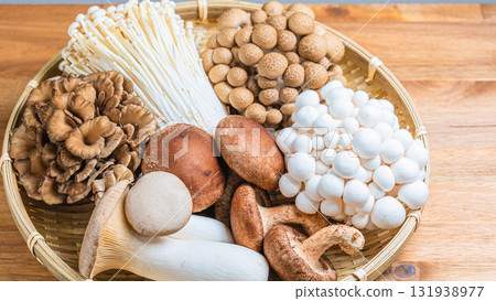 什錦蘑菇 131938977