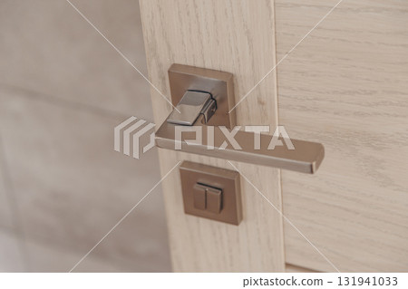 Room interior door handle with latch Room interior door handle with latch 131941033