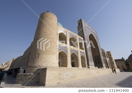 building, madrasa, mosque 131941400