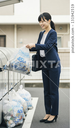 早安.上班前把垃圾倒掉 131942519