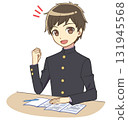 穿著校服學習的男孩，握拳 131945568