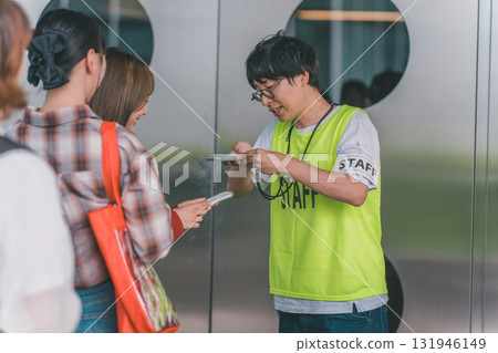 員工 女生 女孩 131946149