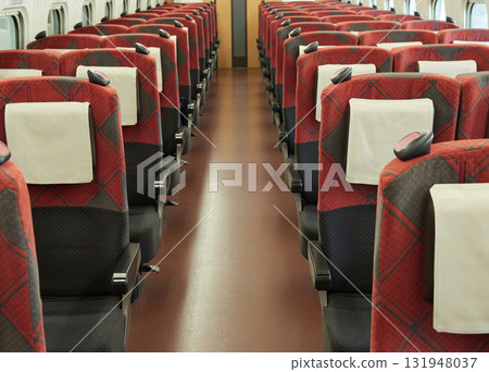 北陸新幹線列車內部座位景觀 北陸新幹線列車內部座位景觀 131948037