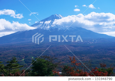 從山梨縣紅陽台眺望的秋季富士山 從山梨縣紅陽台眺望的秋季富士山 131948790