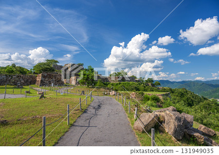 Takeda Castle, the castle in the sea of clouds, Minamisenjo 131949035