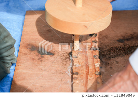 Maigiri fire-making experience: White smoke 131949049