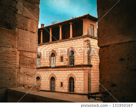 Stone architecture in Arles 131950167