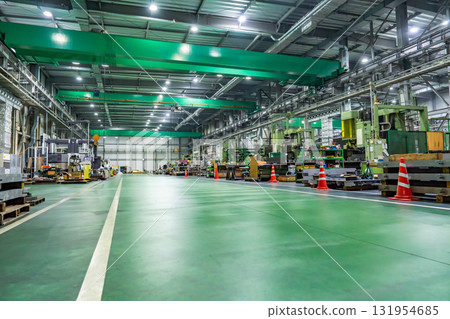 工廠內機床排列整齊 131954685