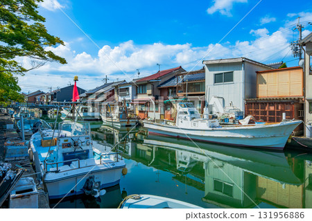 Streetscape of the Yoshiwara district in Maizuru, Kyoto Streetscape of the Yoshiwara district in Maizuru, Kyoto 131956886