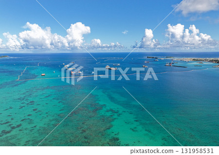 沖繩縣大浦灣的鳥瞰圖,遠處是邊野古垃圾掩埋場 沖繩縣大浦灣的鳥瞰圖,遠處是邊野古垃圾掩埋場 131958531