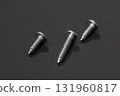 排列整齊的螺絲 131960817