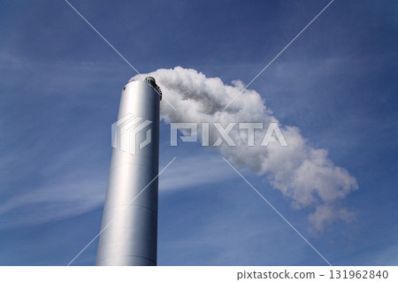 Amager Bakke known as Amager Slope or Copenhill, combined heat and power waste to energy plant with recreational facility, dry ski run and hiking trail, Copenhagen, Denmark 131962840