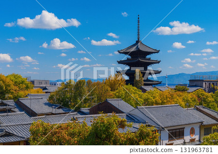 八坂塔、五重塔與京都塔、秋葉 131963781