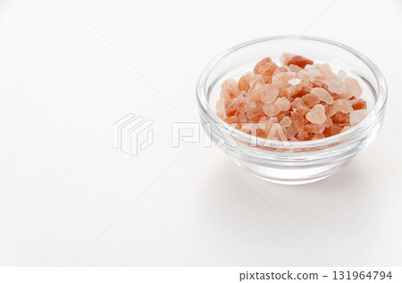 Himalayan pink salt Himalayan rock salt 131964794