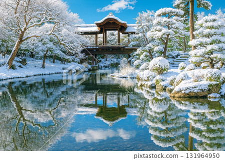 Shosei-en Garden's Kaisou Corridor and Tanpu Valley, Ingetsu Pond, snowy scenery 131964950