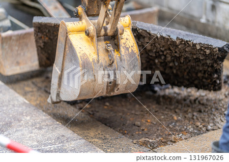 Waterworks, water pipe replacement, road, asphalt paving, excavation, open cut construction method 131967026