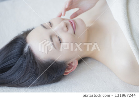 年輕女性、美容院、美容、 131967244