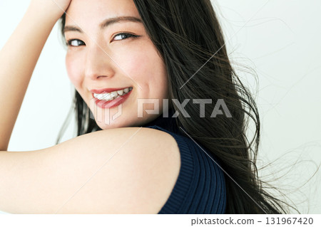 Young lady's portrait 131967420