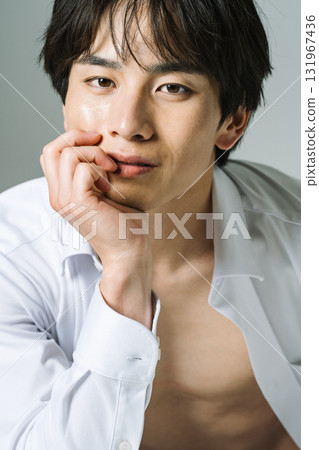 年輕男人的美麗形象 年輕男人的美麗形象 131967436