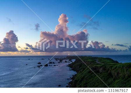 Dramatic view of Cape Higashi-Henna before dawn 131967917