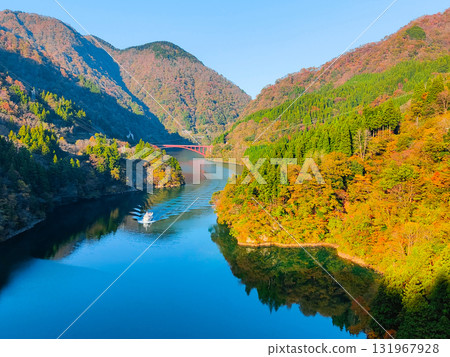 Shogawa Gorge (Autumn) Shogawa Gorge (Autumn) 131967928