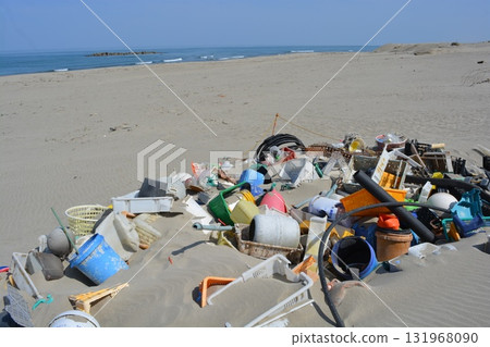 Coastal wreckage Environmental problems Garbage problems 131968090