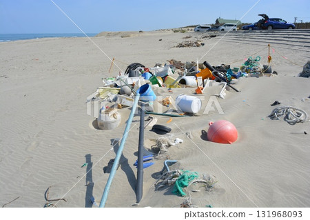 Coastal wreckage Environmental problems Garbage problems Coastal wreckage Environmental problems Garbage problems 131968093
