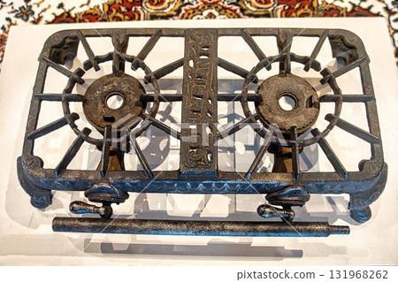 復古三腳架 131968262