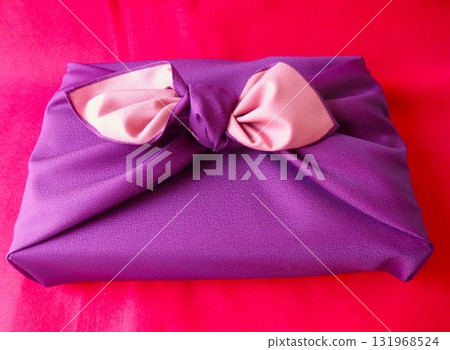 Wedding gift wrapping gifts 131968524