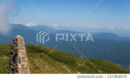[Happoone] Larch No. 2 Cairn and the scenery / Hakuba Village, Nagano Prefecture, September 131968676