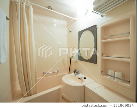 Unit bath in a business hotel 131969034