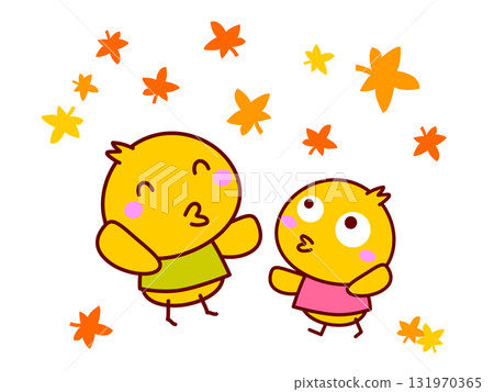 小雞享受秋天的落葉 131970365