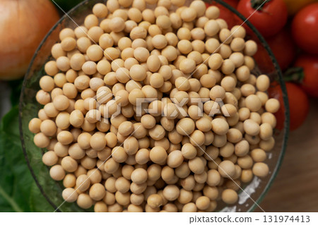 Soybeans and lots of vegetables 131974413