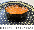 新鮮美味的鮭魚子軍艦卷 131974483