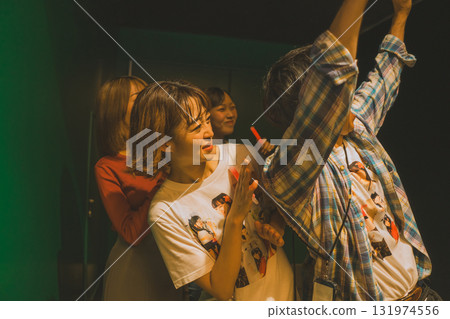 演唱會 直播 偶像 131974556