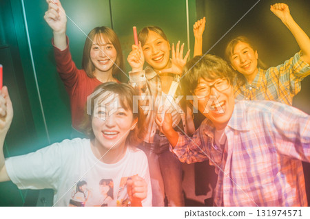 event, cheering, idol 131974571