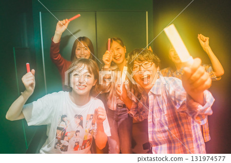 event, cheering, idol 131974577