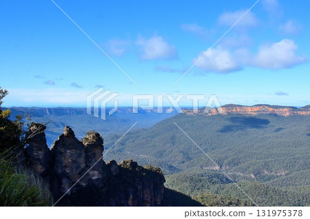 Three Sisters in Blue Mountains National Park 131975378