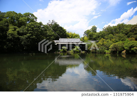 Obama Pond and Rakujukan Obama Pond and Rakujukan 131975904