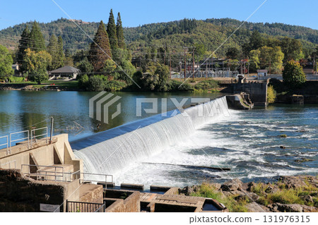 Winchester Dam on the North Umpqua River in Oregon, USA Winchester Dam on the North Umpqua River in Oregon, USA 131976315
