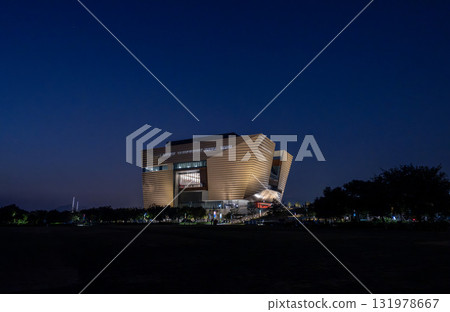 Hong Kong Palace Museum, is a public museum in the West Kowloon Cultural District 131978667