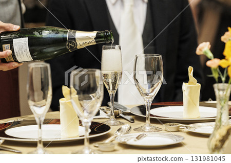 Glasses on a wedding table Glasses on a wedding table 131981045