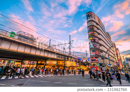 Tokyo cityscape in October. Inbound tourism continues...a threatening number of people...Ueno Station and Ameyoko are bustling with foreign tourists. Tokyo cityscape in October. Inbound tourism continues...a threatening number of people...Ueno Station and Ameyoko are bustling with foreign tourists. 131982760