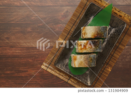 烤鯖魚壽司 131984909